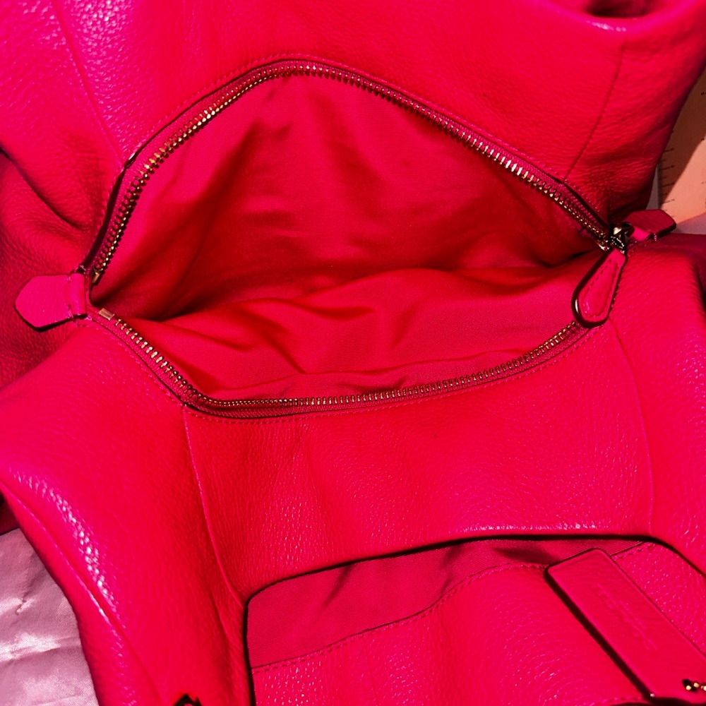 Fabulous Hot Pink Coach bag - Picture 6 of 12